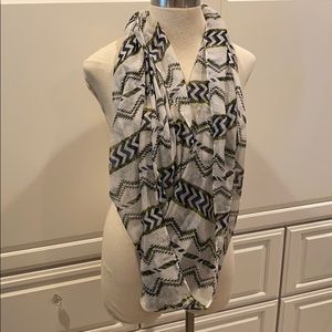 Chevron patterned infinity scarf